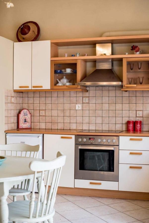 Ferienwohnung Saitan Pazar Casa Preveza Exterior foto